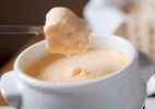 Esfriou? Prepare um Fondue de Queijo