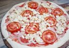Chef ensina passo a passo, como preparar massa de pizza