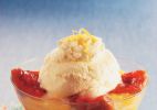 Frutas tropicais em pratos doces e salgados
