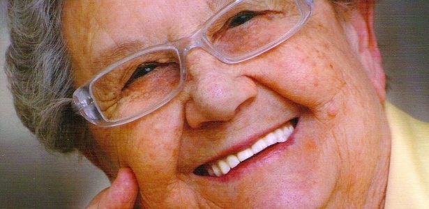 Palmirinha Onofre na capa de seu livro, "A Receita da Minha Vida", da editora Benvirá